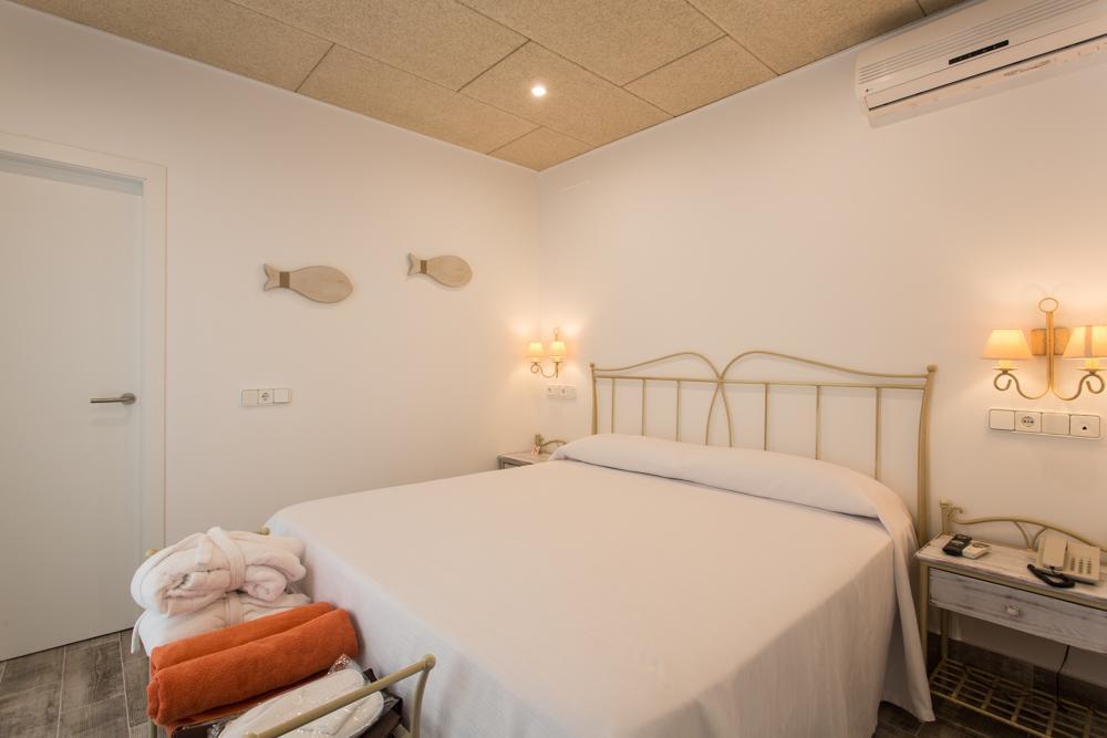 Hotel & Spa Entre Pinos-Adults Only Es Caló Exterior photo